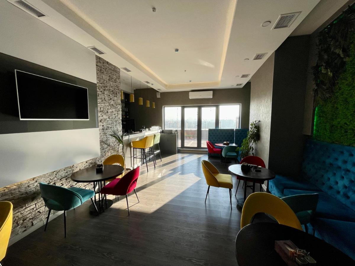 Terrasse Hotel & Bar 비슈케크 외부 사진