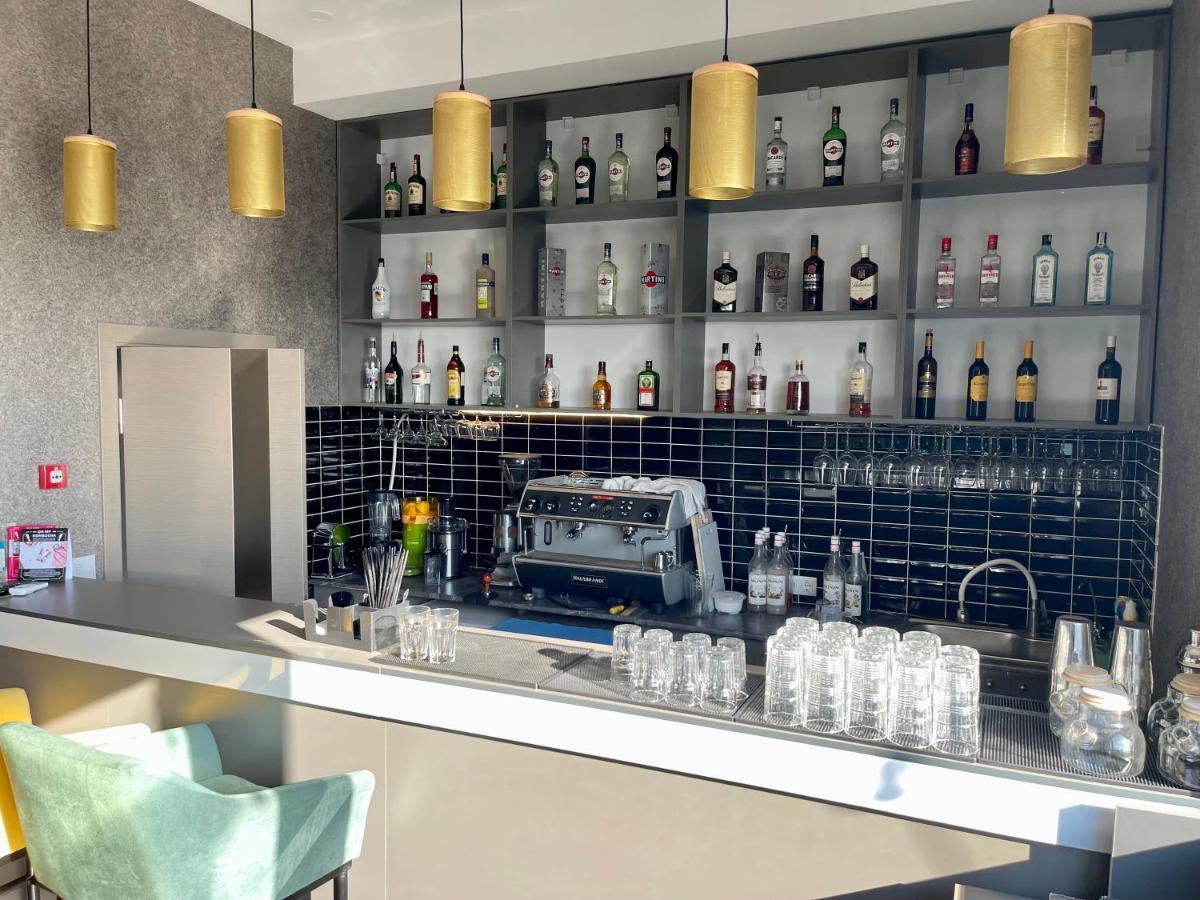 Terrasse Hotel & Bar 비슈케크 외부 사진