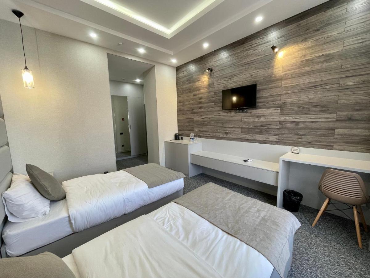 Terrasse Hotel & Bar 비슈케크 외부 사진