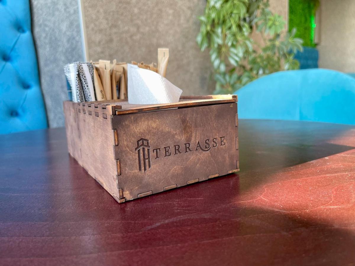 Terrasse Hotel & Bar 비슈케크 외부 사진