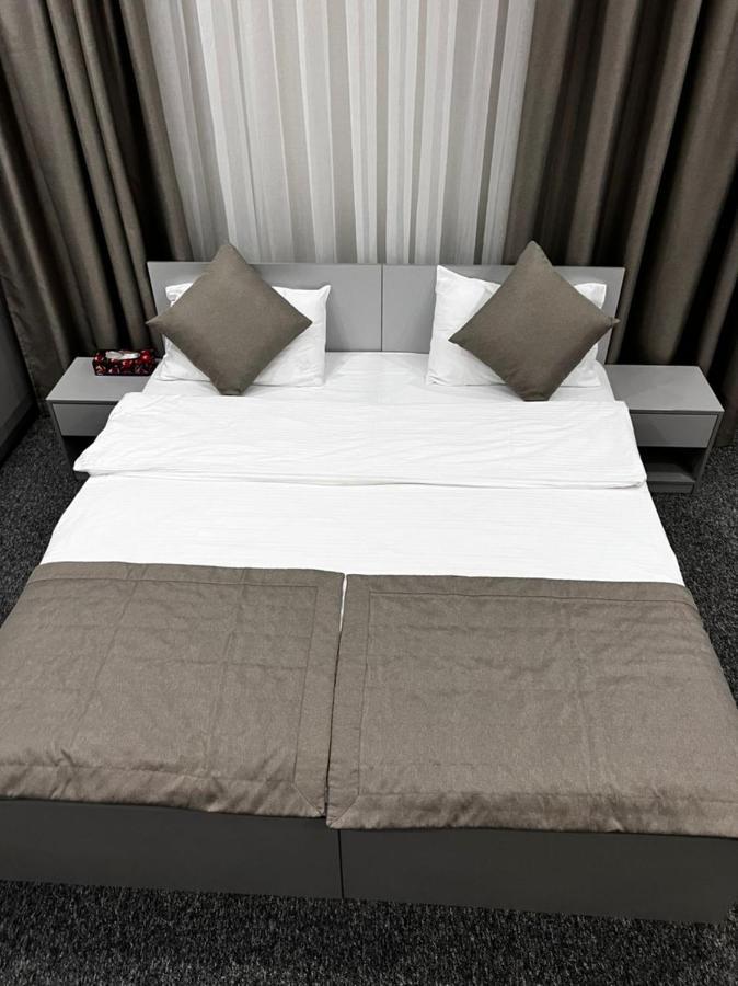 Terrasse Hotel & Bar 비슈케크 외부 사진
