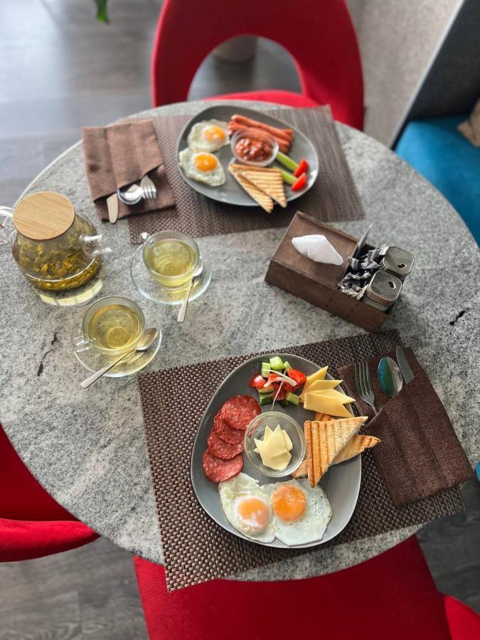 Terrasse Hotel & Bar 비슈케크 외부 사진